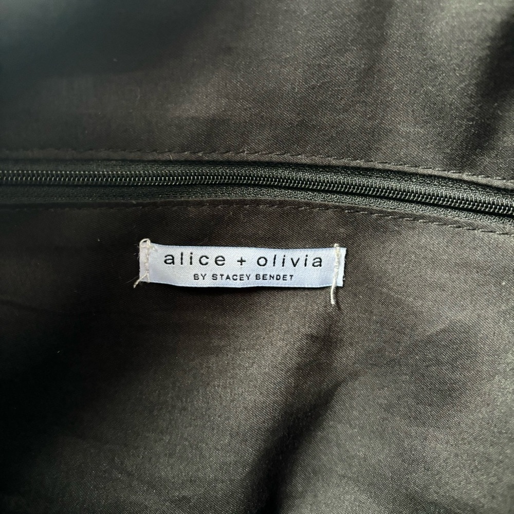 Alex + Olivia Daisy Print Duffle Bag - Picture 3 of 3